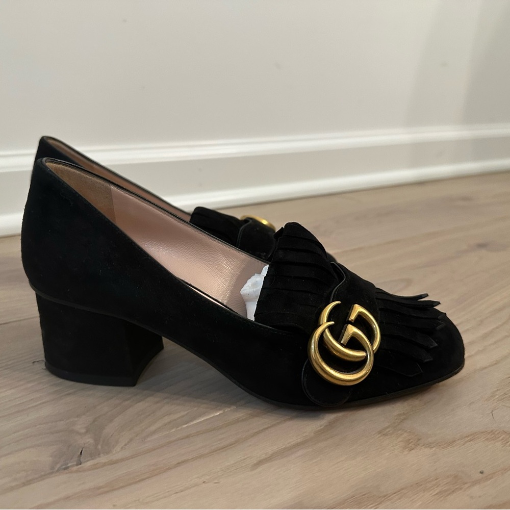 Gucci Black Heels with Gold GG Emblem - Picture 3 of 6
